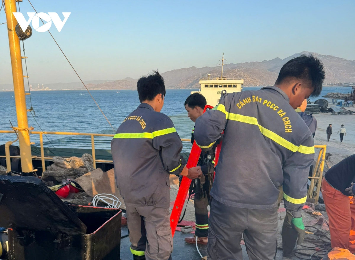 tai nạn trên tàu thủy chở hàng ở tỉnh khánh hòa, 3 người tử vong hình ảnh 1 tai nan tren tau thuy cho hang o tinh khanh hoa, 3 nguoi tu vong hinh anh 1