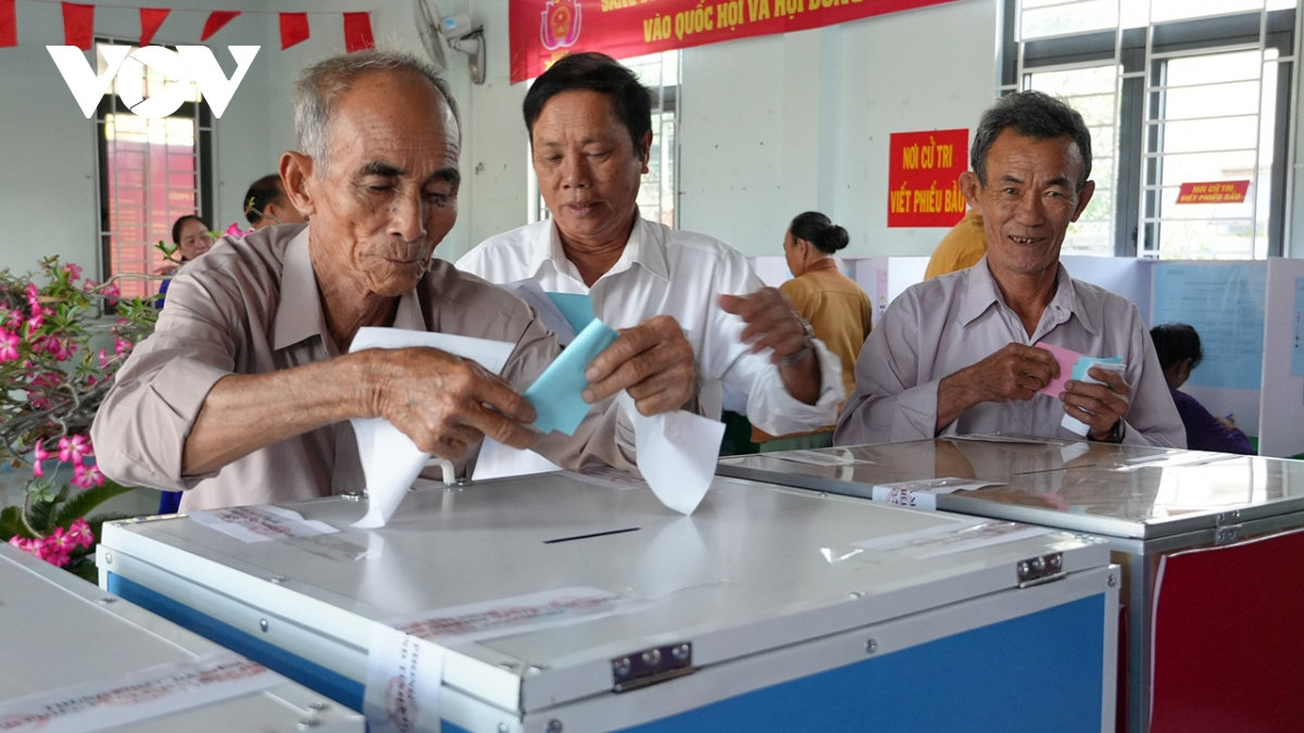 cử tri khánh hòa mong sớm triển khai nhà máy điện hạt nhân hình ảnh 2 cu tri khanh hoa mong som trien khai nha may dien hat nhan hinh anh 2
