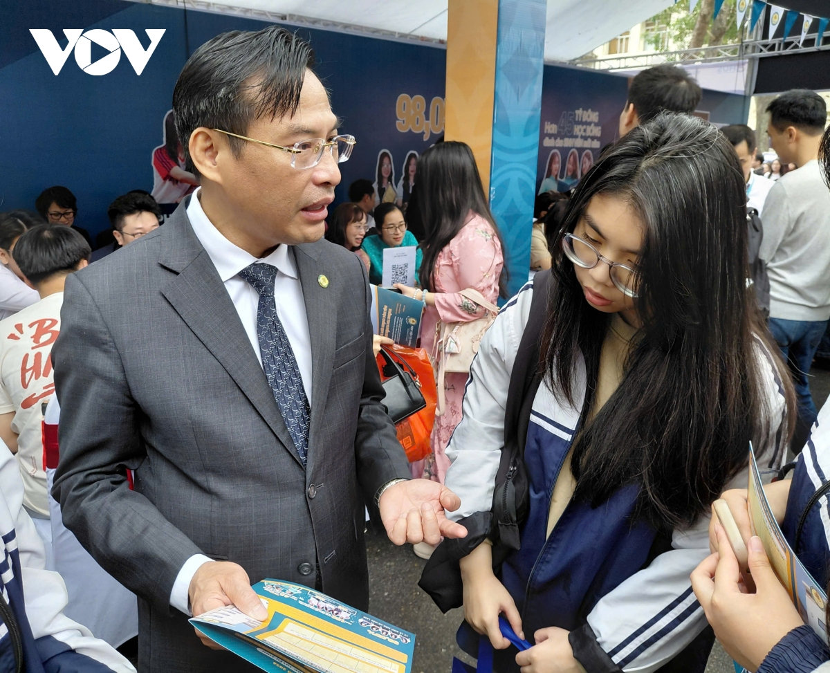 Đào tạo đại học liên ngành, đa kỹ năng lời giải cho thị trường lao động số hình ảnh 2 Dao tao dai hoc lien nganh, da ky nang loi giai cho thi truong lao dong so hinh anh 2
