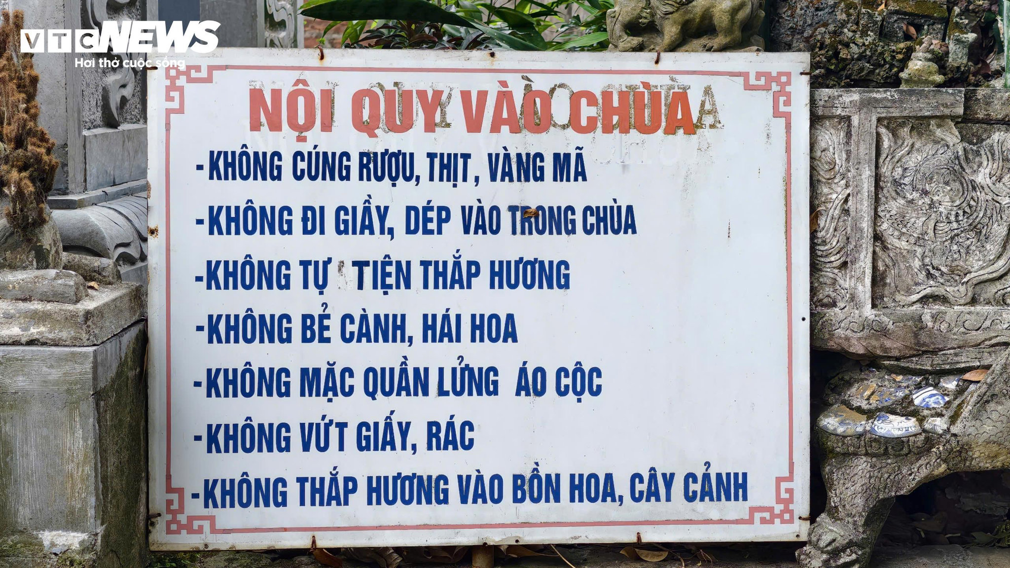 Nội quy khi đi vào chùa.