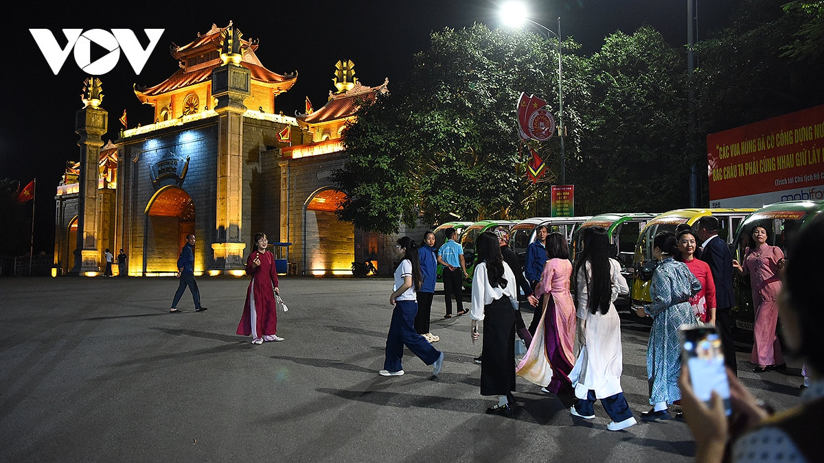 phu tho gioi thieu tour du lich dem doc dao Den hung lung linh nguon coi hinh anh 3