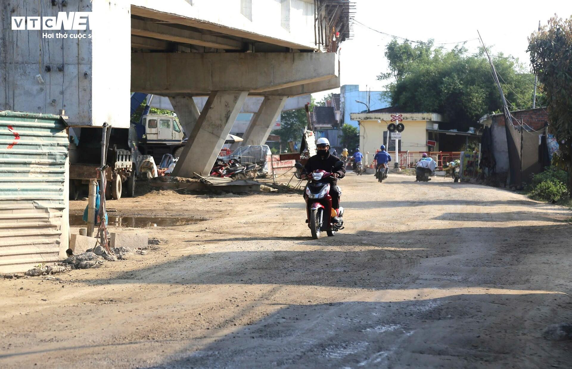 Dân ngán ngẩm dự án mở rộng quốc lộ hơn 1.800 tỷ thi công kiểu 'rùa bò' - 4