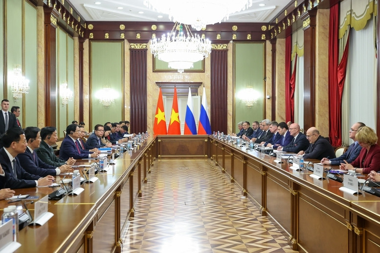 Thủ tướng Phạm Minh Chính hội đàm với Thủ tướng Liên bang Nga Mikhail Mishustin. (Ảnh: VGP/Nhật Bắc)