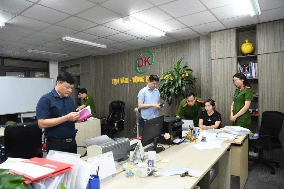 công an phú thọ bắt nhiều giám đốc công ty, triệu tập hàng chục đối tượng hình ảnh 3 cong an phu tho bat nhieu giam doc cong ty, trieu tap hang chuc doi tuong hinh anh 3