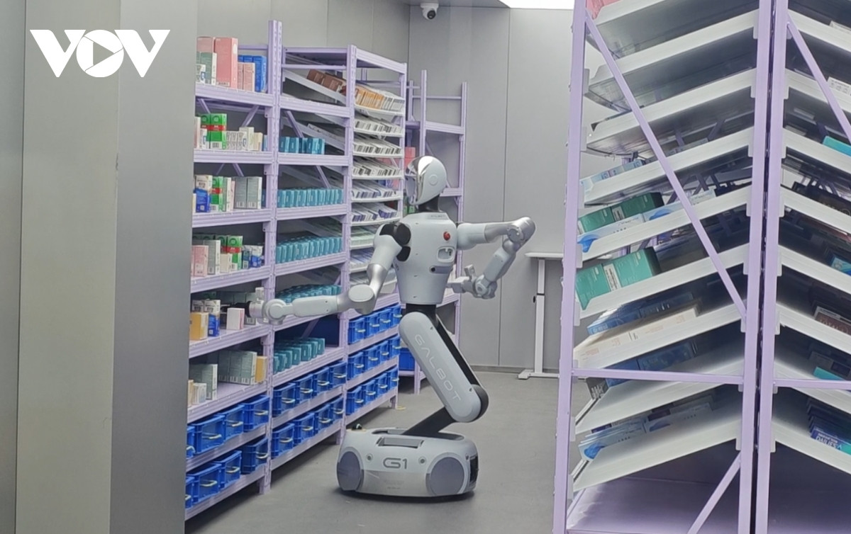trung quốc triển khai nhà thuốc thông minh dựa trên robot hình người đầu tiên hình ảnh 2 trung quoc trien khai nha thuoc thong minh dua tren robot hinh nguoi dau tien hinh anh 2