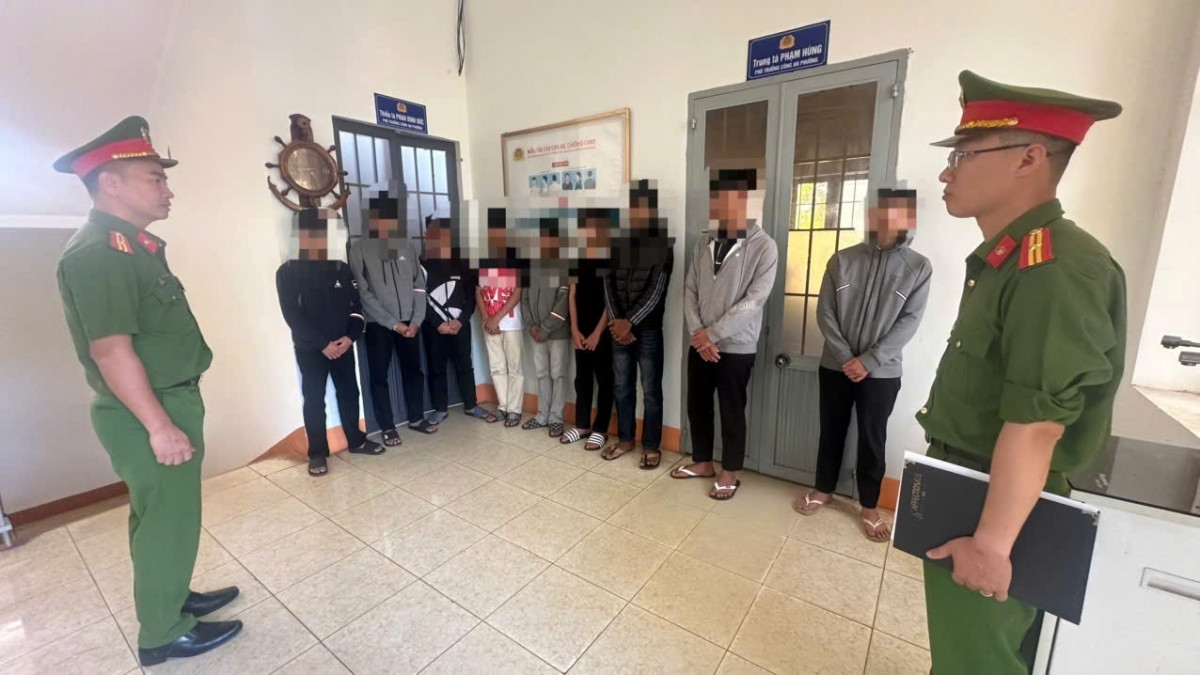 15 học sinh cấp 2 hẹn đánh nhau vì mâu thuẫn trên tiktok hình ảnh 1 15 hoc sinh cap 2 hen danh nhau vi mau thuan tren tiktok hinh anh 1