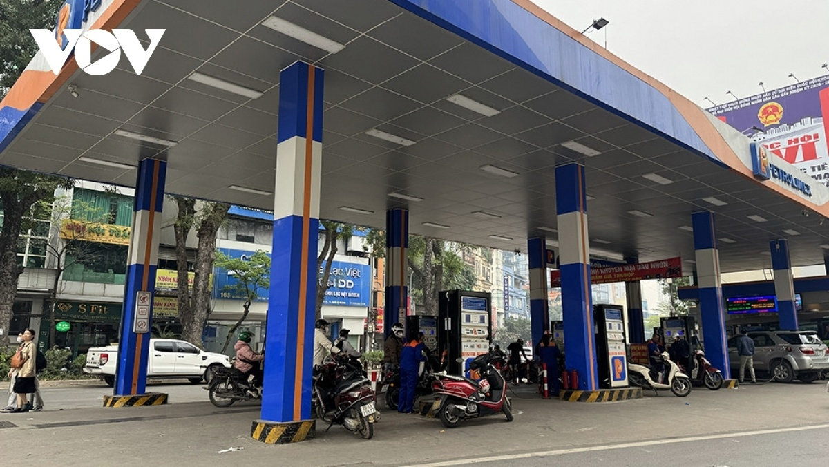 tạm ứng 8.000 tỷ đồng cho quỹ bình ổn giá xăng dầu hình ảnh 1 tam ung 8.000 ty dong cho quy binh on gia xang dau hinh anh 1