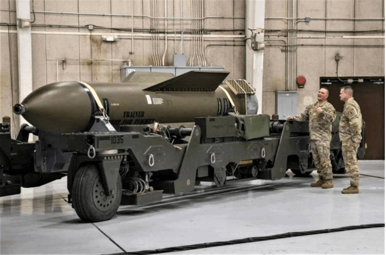 Bom GBU-57 phá boongke của Mỹ. (Ảnh: Không quân Mỹ)