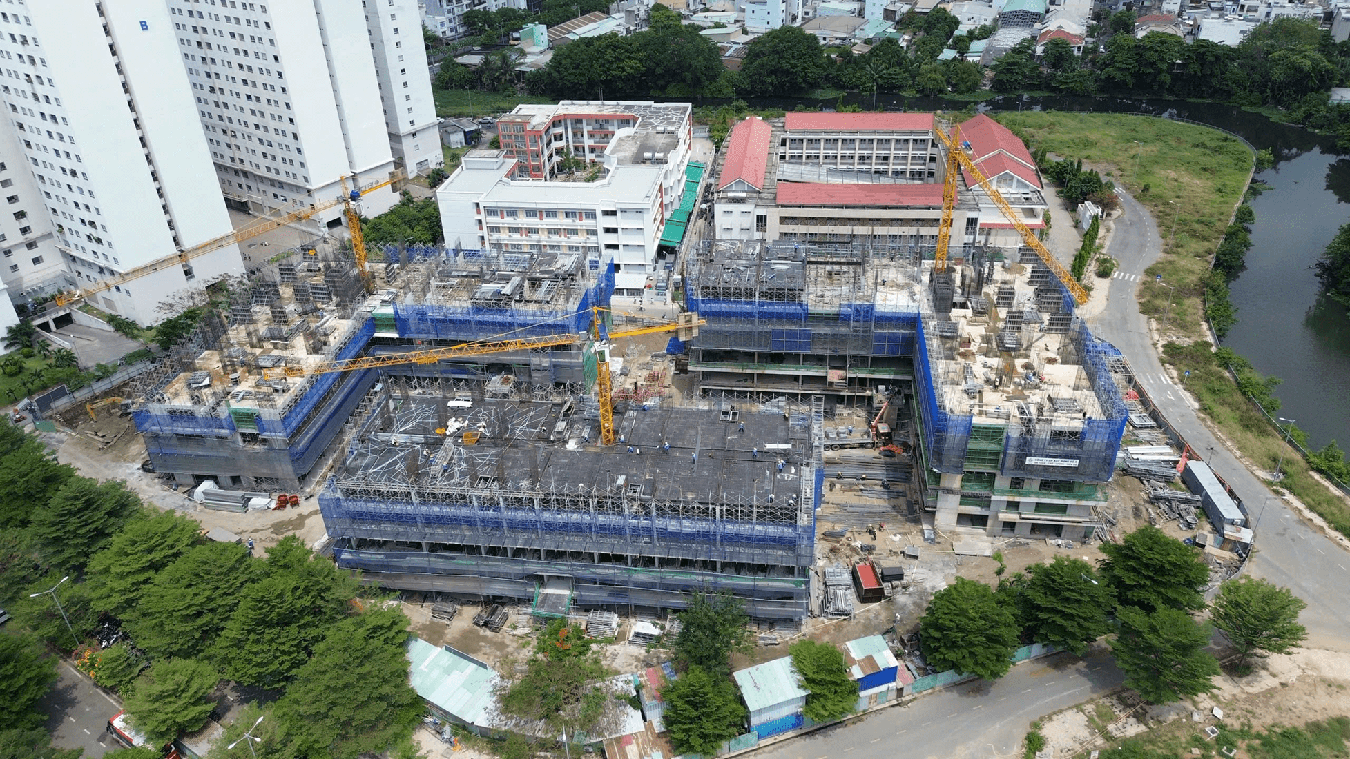 Dự án nhà ở xã hội số 4 Phan Chu Trinh (phường Bình Thạnh) đang tích cực thi công. TP.HCM đang đẩy mạnh phát triển nhà ở xã hội, đáp ứng nhu cầu người thu nhập thấp đô thị.