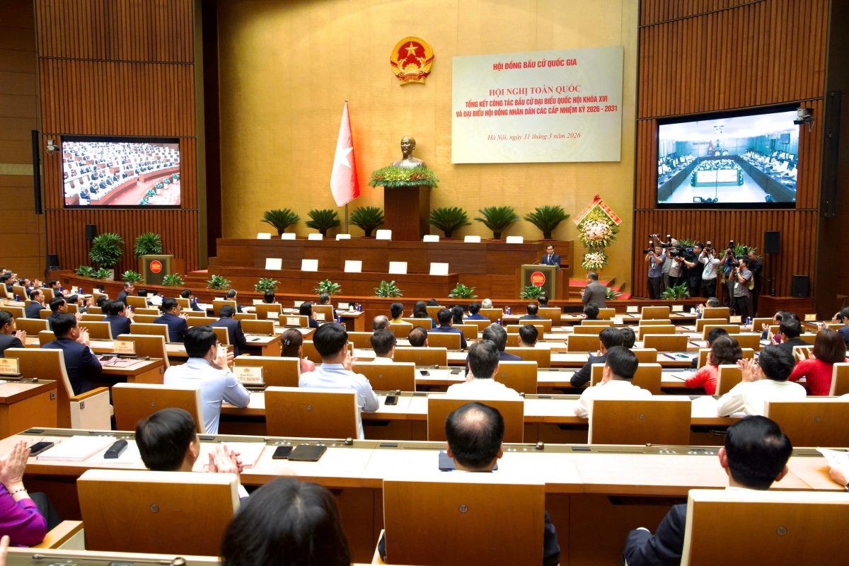 tong bi thu la phieu cua cu tri khong dung lai o ngay bau cu hinh anh 2