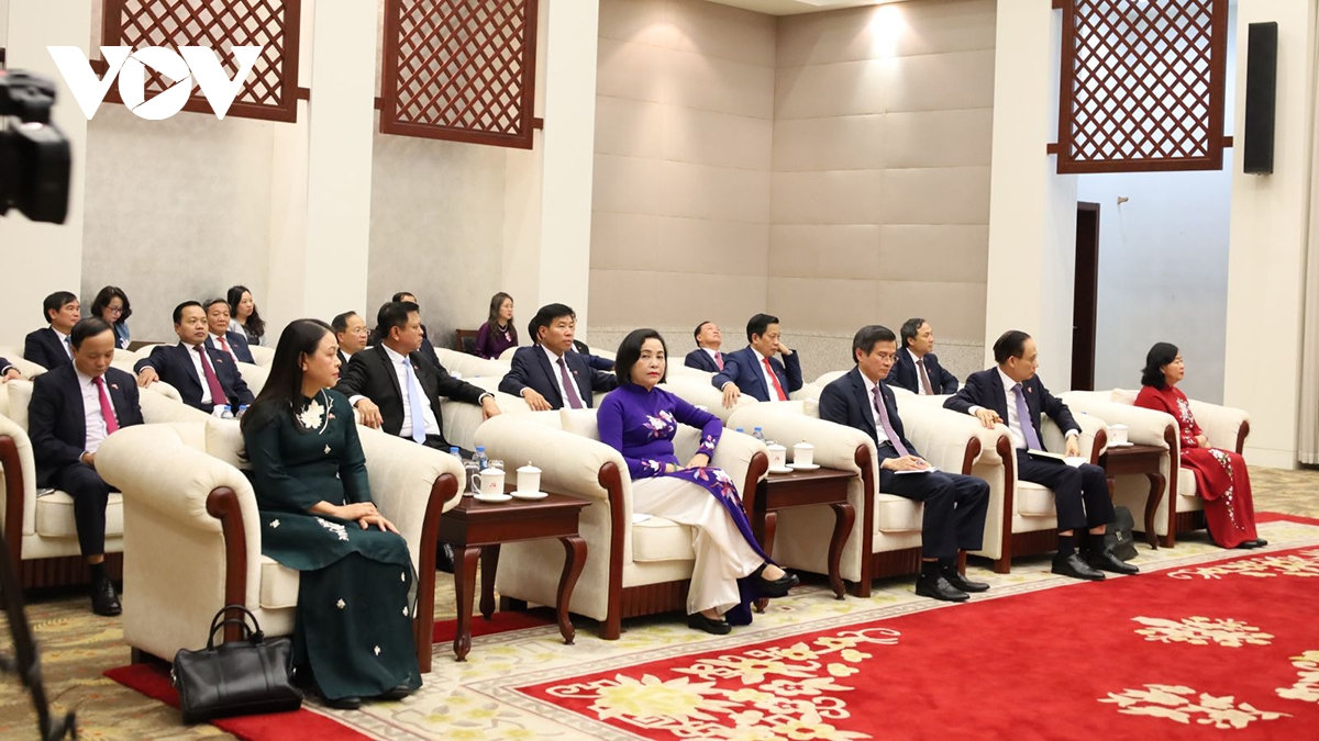 thường trực ban bí thư trần cẩm tú hội kiến tổng bí thư, chủ tịch nước lào thongloun sisoulith hình ảnh 2 thuong truc ban bi thu tran cam tu hoi kien tong bi thu, chu tich nuoc lao thongloun sisoulith hinh anh 2
