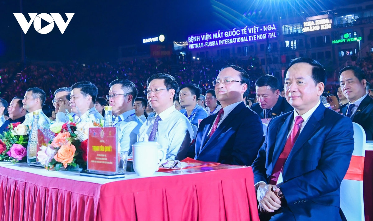man nhan chuong trinh nghe thuat khai mac lien hoan phat thanh toan quoc lan thu xvii hinh anh 1
