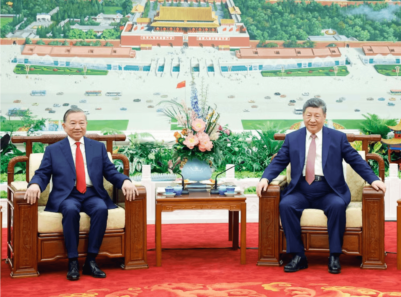 Tổng Bí thư, Chủ tịch nước Tô Lâm và Phu nhân cùng Tổng Bí thư, Chủ tịch nước Trung Quốc Tập Cận Bình và Phu nhân dự tiệc trà. (Ảnh: TTXVN)