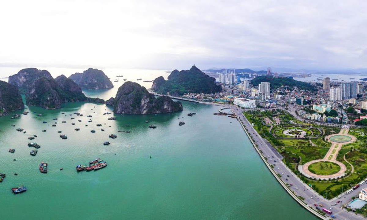 Một góc tỉnh Quảng Ninh nhìn từ trên cao. (Ảnh: Báo Quảng Ninh)
