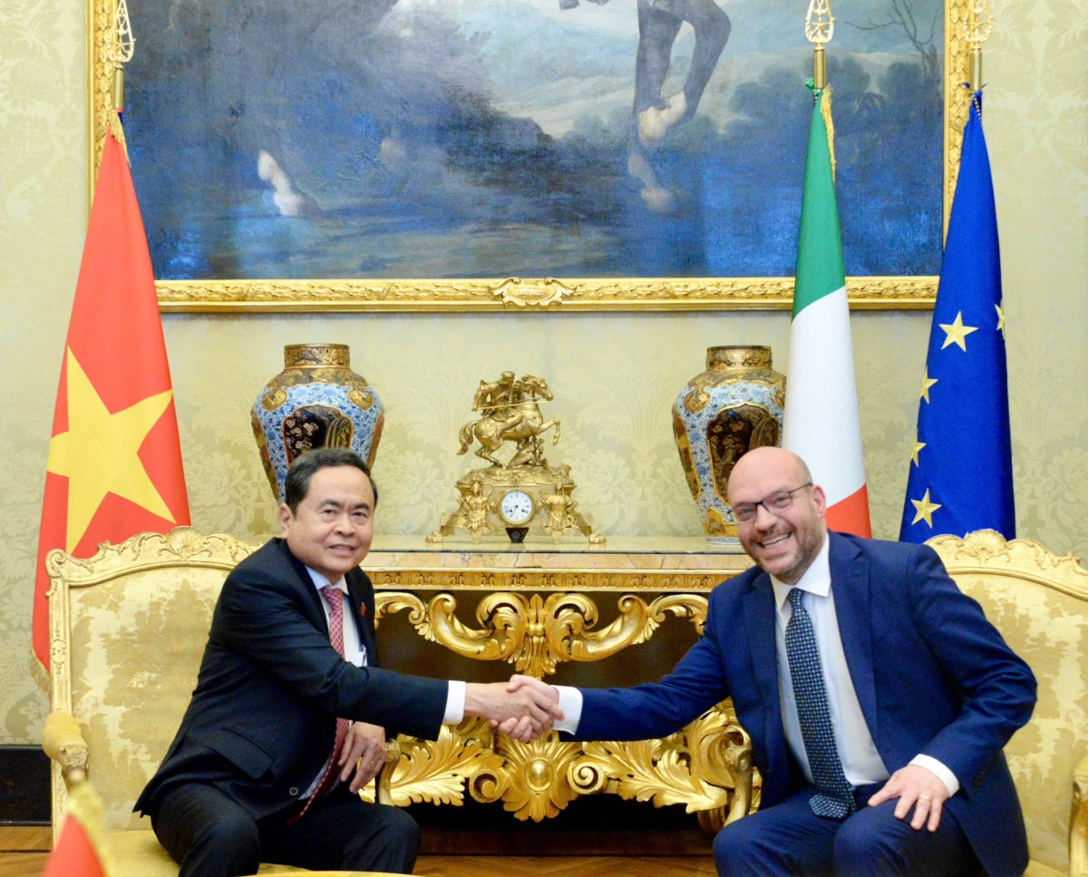 chủ tịch quốc hội trần thanh mẫn hội đàm chủ tịch hạ viện italia lorenzo fontana hình ảnh 1 chu tich quoc hoi tran thanh man hoi dam chu tich ha vien italia lorenzo fontana hinh anh 1