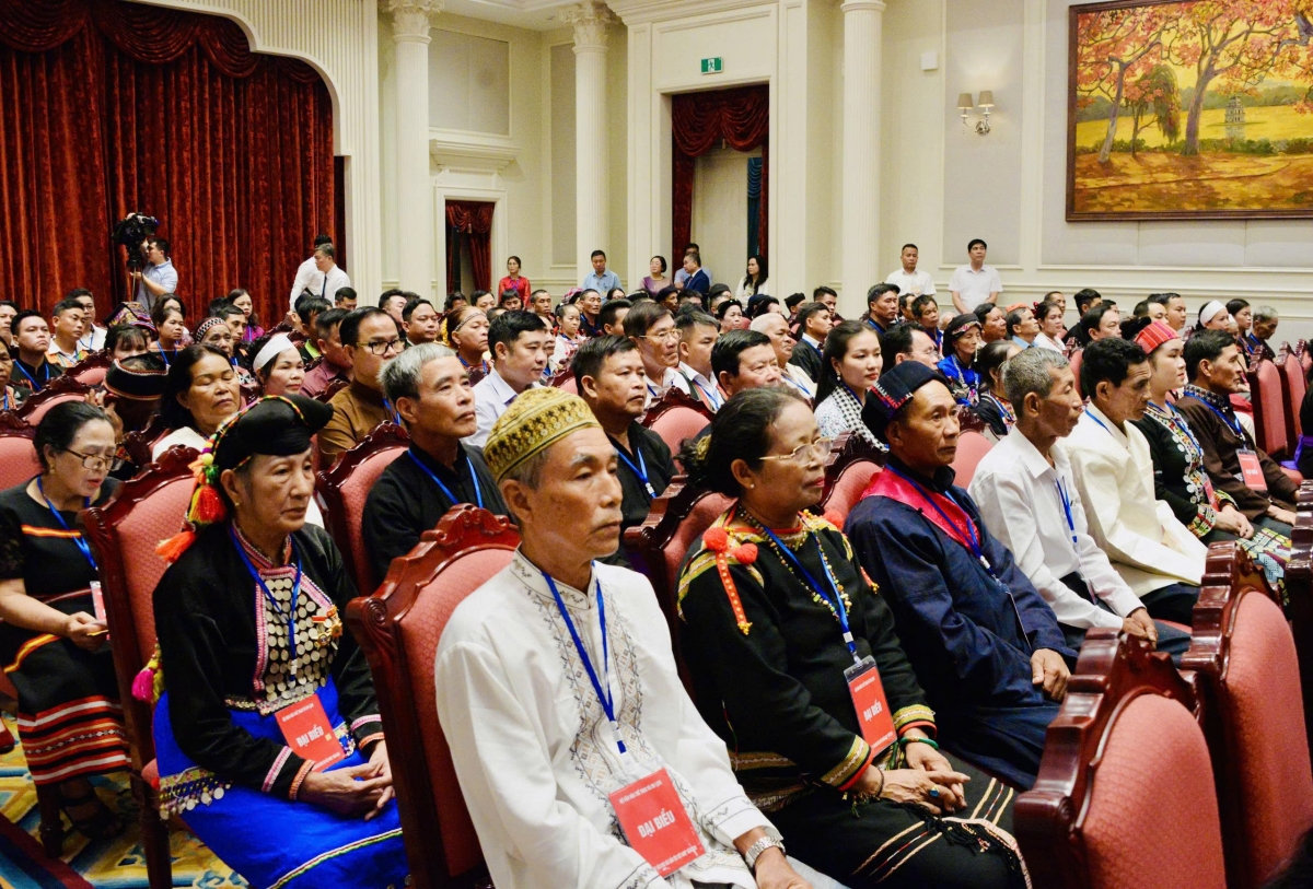 tổng bí thư, chủ tịch nước tô lâm gặp mặt đại biểu dân tộc tiêu biểu hình ảnh 3 tong bi thu, chu tich nuoc to lam gap mat dai bieu dan toc tieu bieu hinh anh 3