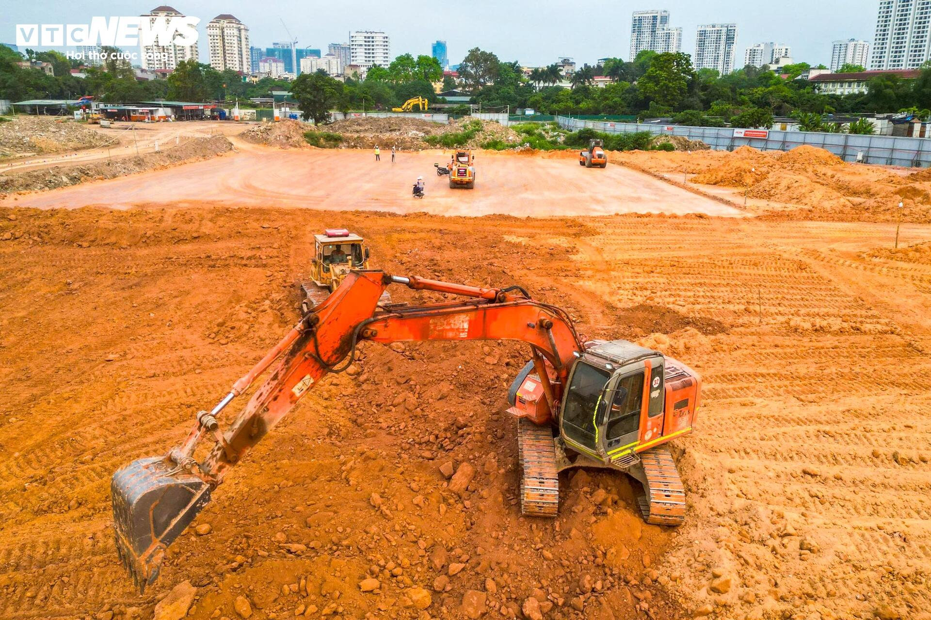 Cận cảnh công trường Depot Xuân Đỉnh tuyến Metro số 2 đang tăng tốc thi công - 5