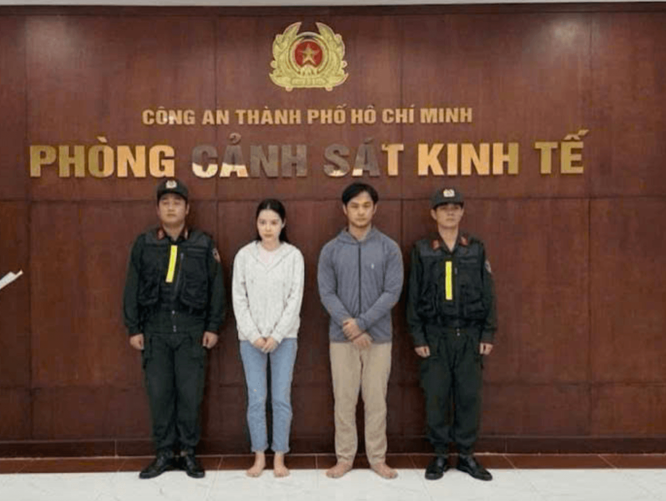 Trần Thị Như Hảo và chồng là Nguyễn Trọng Anh tại cơ quan điều tra.