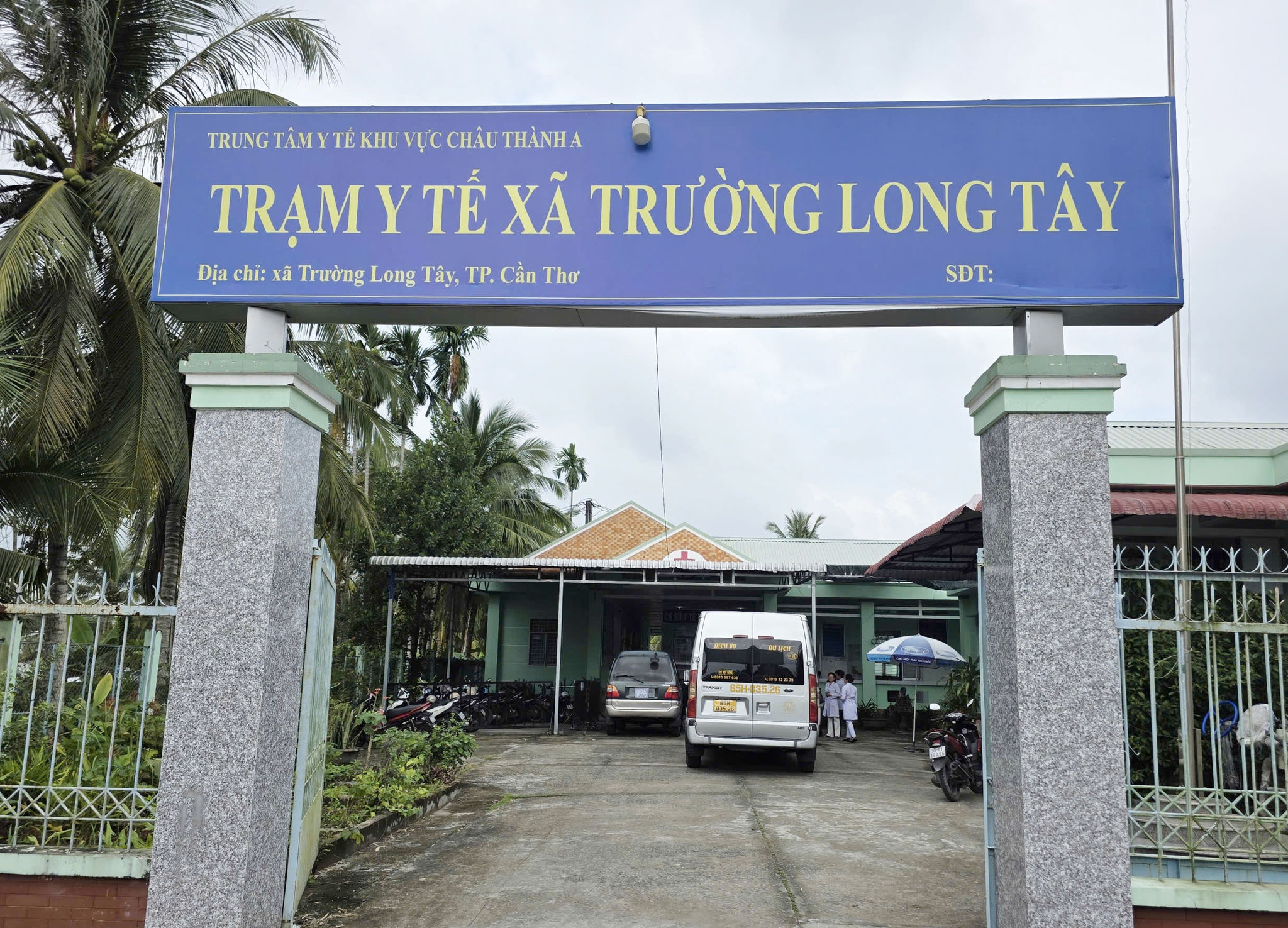 Y tế cơ sở không chỉ là nơi gần dân nhất, dễ tiếp cận nhất, mà còn là “lá chắn” đầu tiên trong phòng, chống dịch bệnh. (Ảnh minh họa: Như Loan)