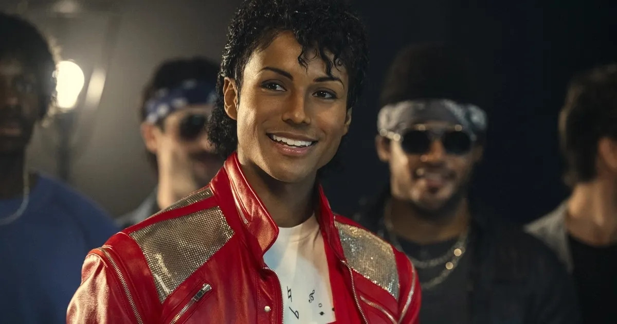 phim michael jackson gây sốt phòng vé Ánh hào quang và khoảng trống huyền thoại hình ảnh 4 phim michael jackson gay sot phong ve Anh hao quang va khoang trong huyen thoai hinh anh 4