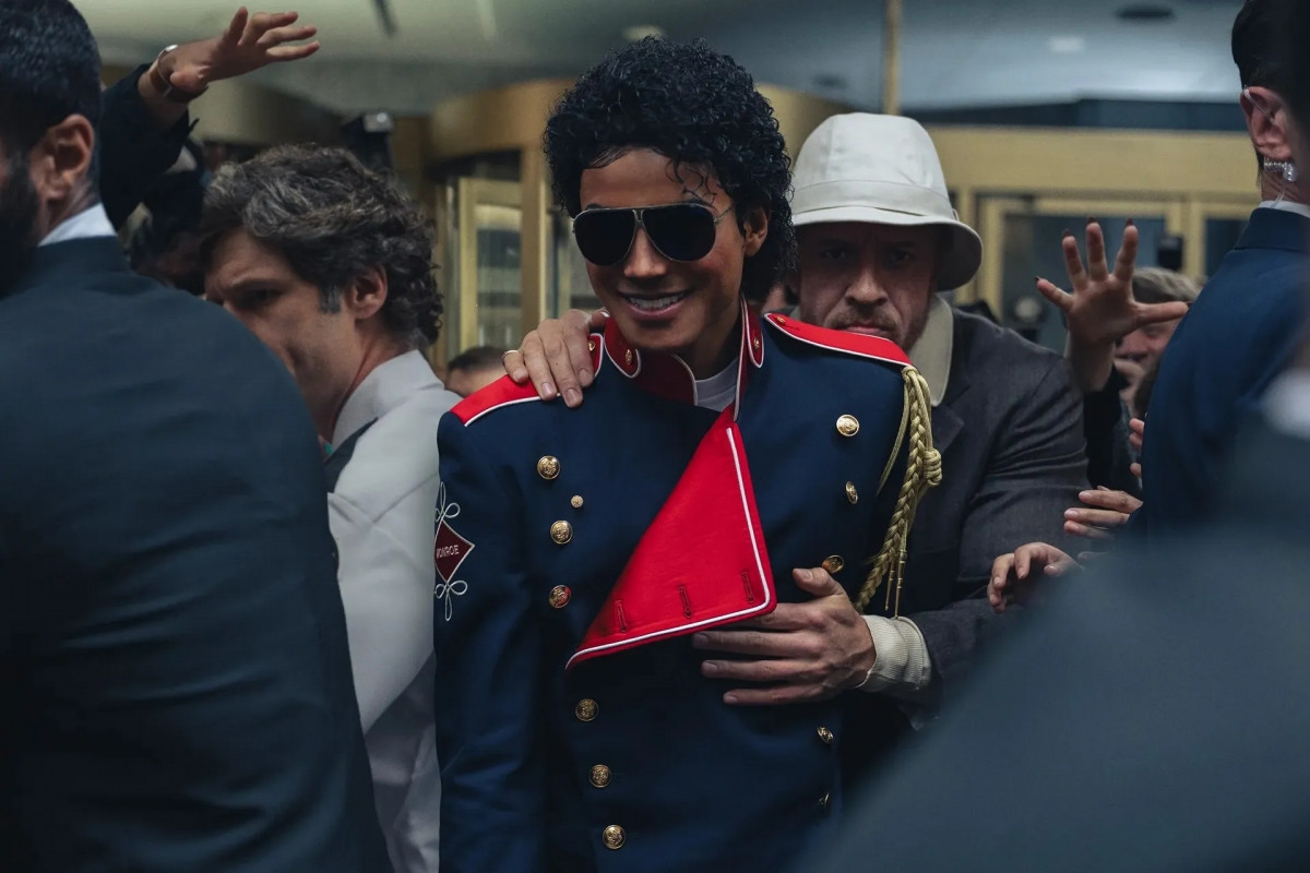 phim michael jackson gây sốt phòng vé Ánh hào quang và khoảng trống huyền thoại hình ảnh 3 phim michael jackson gay sot phong ve Anh hao quang va khoang trong huyen thoai hinh anh 3