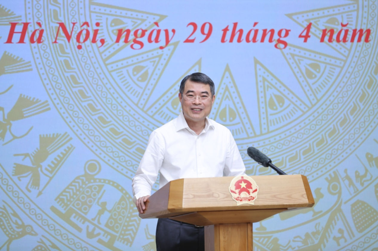 Thủ tướng Lê Minh Hưng nhiệt liệt chúc mừng chiến công đặc biệt của đội tuyển và cũng là của thể thao Việt Nam - Ảnh: VGP/Nhật Bắc