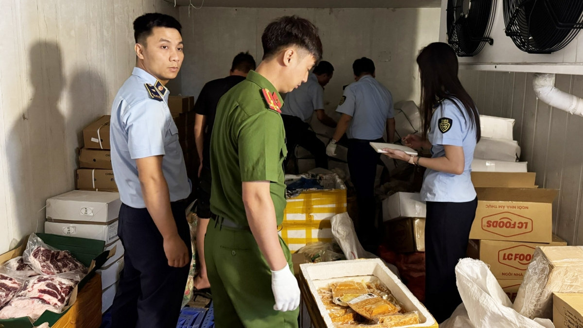phát hiện hơn 2 tấn thực phẩm bẩn tại thái nguyên hình ảnh 1 phat hien hon 2 tan thuc pham ban tai thai nguyen hinh anh 1