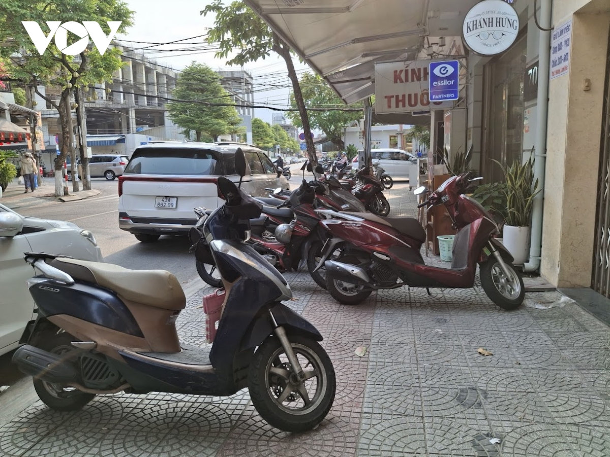 quản lý vỉa hè ở Đà nẵng giải pháp mét vuông sinh lời - mét vuông sinh tồn hình ảnh 5 quan ly via he o Da nang giai phap met vuong sinh loi - met vuong sinh ton hinh anh 5