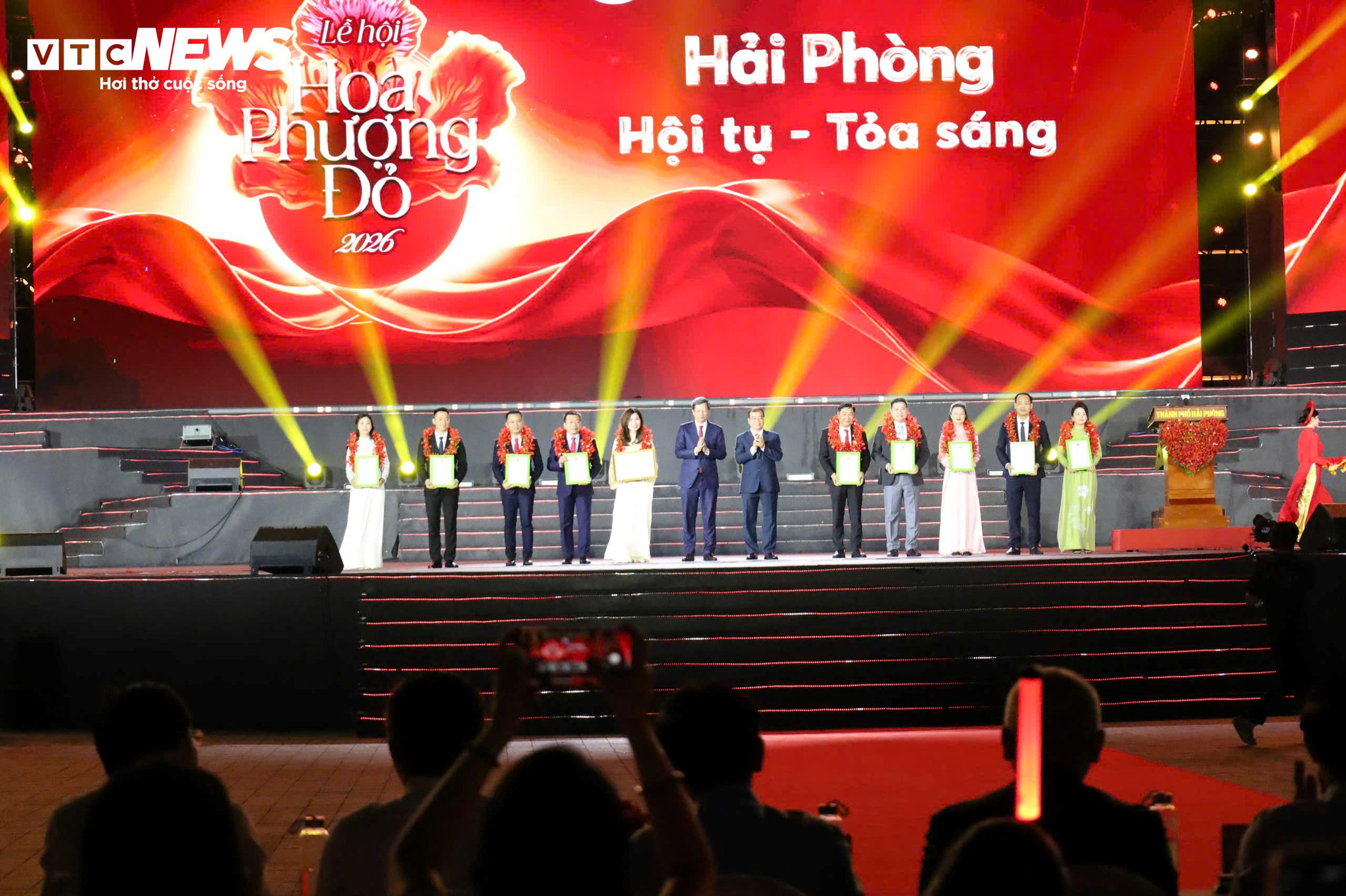 Hải Phòng trao Giấy chứng nhận 9 cơ sở du lịch đạt tiêu chí Du lịch Xanh.