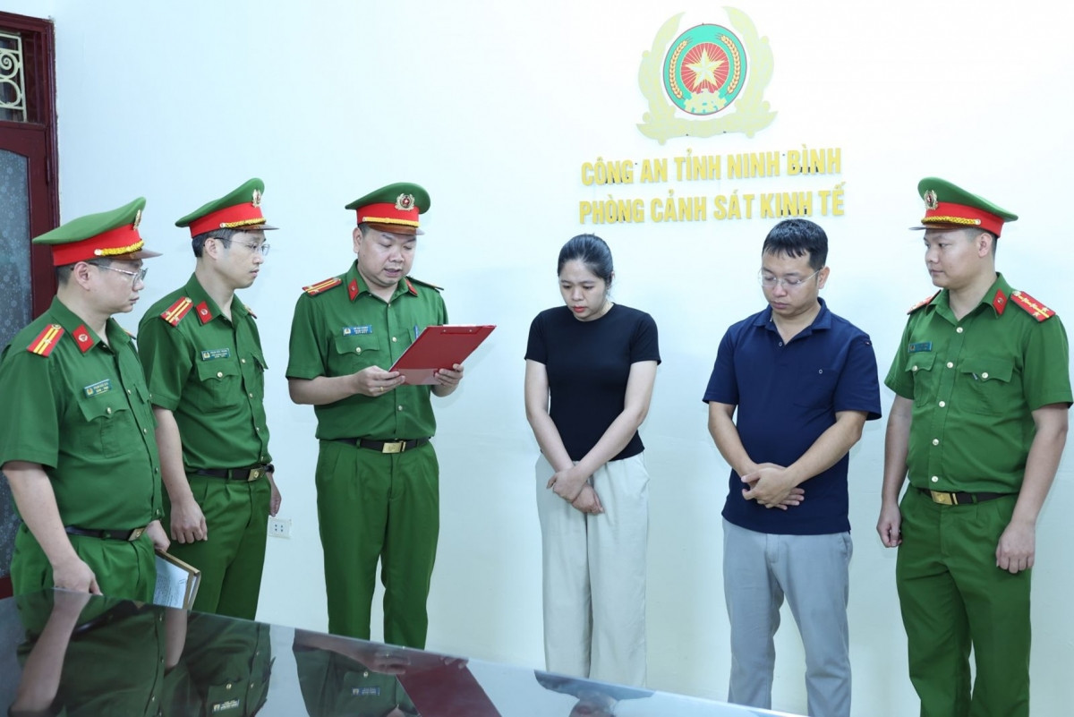 vi phạm hoạt động bán đấu giá đất tại ninh bình, 2 đối tượng bị khởi tố hình ảnh 1 vi pham hoat dong ban dau gia dat tai ninh binh, 2 doi tuong bi khoi to hinh anh 1