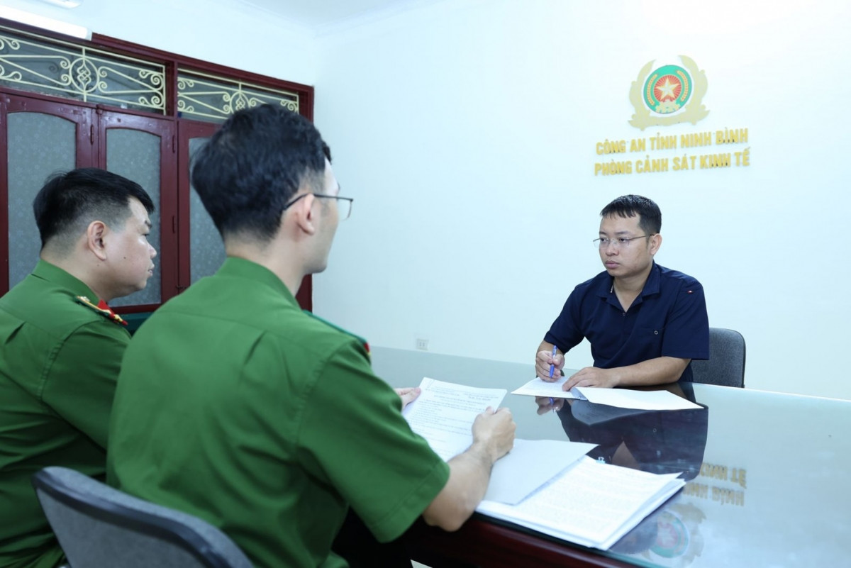 vi phạm hoạt động bán đấu giá đất tại ninh bình, 2 đối tượng bị khởi tố hình ảnh 2 vi pham hoat dong ban dau gia dat tai ninh binh, 2 doi tuong bi khoi to hinh anh 2