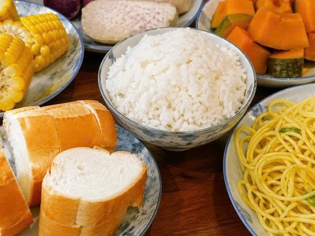 Ăn tinh bột thế nào để vừa đủ năng lượng vừa không tăng cân hình ảnh 1 An tinh bot the nao de vua du nang luong vua khong tang can hinh anh 1