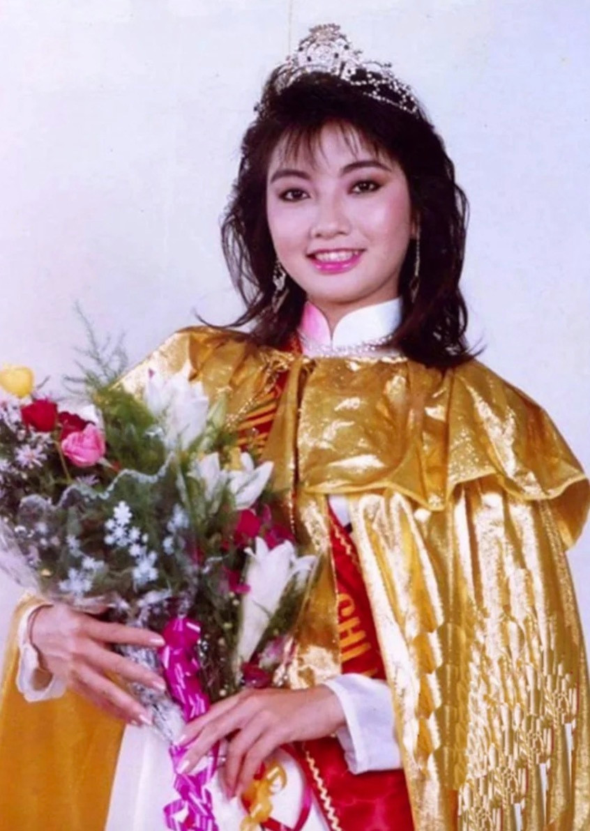 Lý Thu Thảo đăng quang Hoa hậu TP.HCM năm 1989.