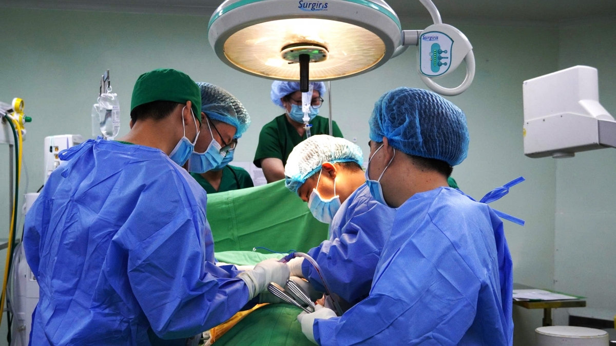 cứu sống bệnh nhân bị đinh kim loại xuyên thành bụng ở cần thơ hình ảnh 1 cuu song benh nhan bi dinh kim loai xuyen thanh bung o can tho hinh anh 1