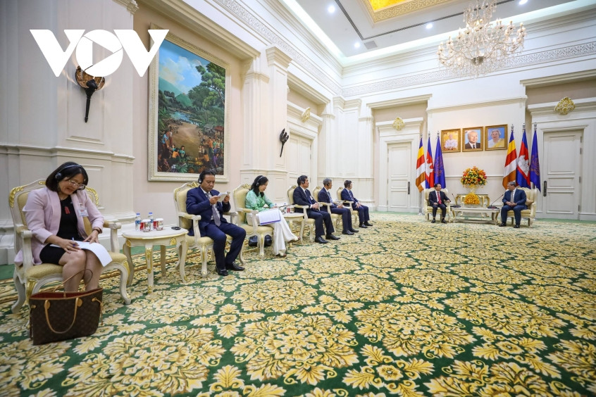 Đồng chí trịnh văn quyết thăm và làm việc tại campuchia hình ảnh 5 Dong chi trinh van quyet tham va lam viec tai campuchia hinh anh 5