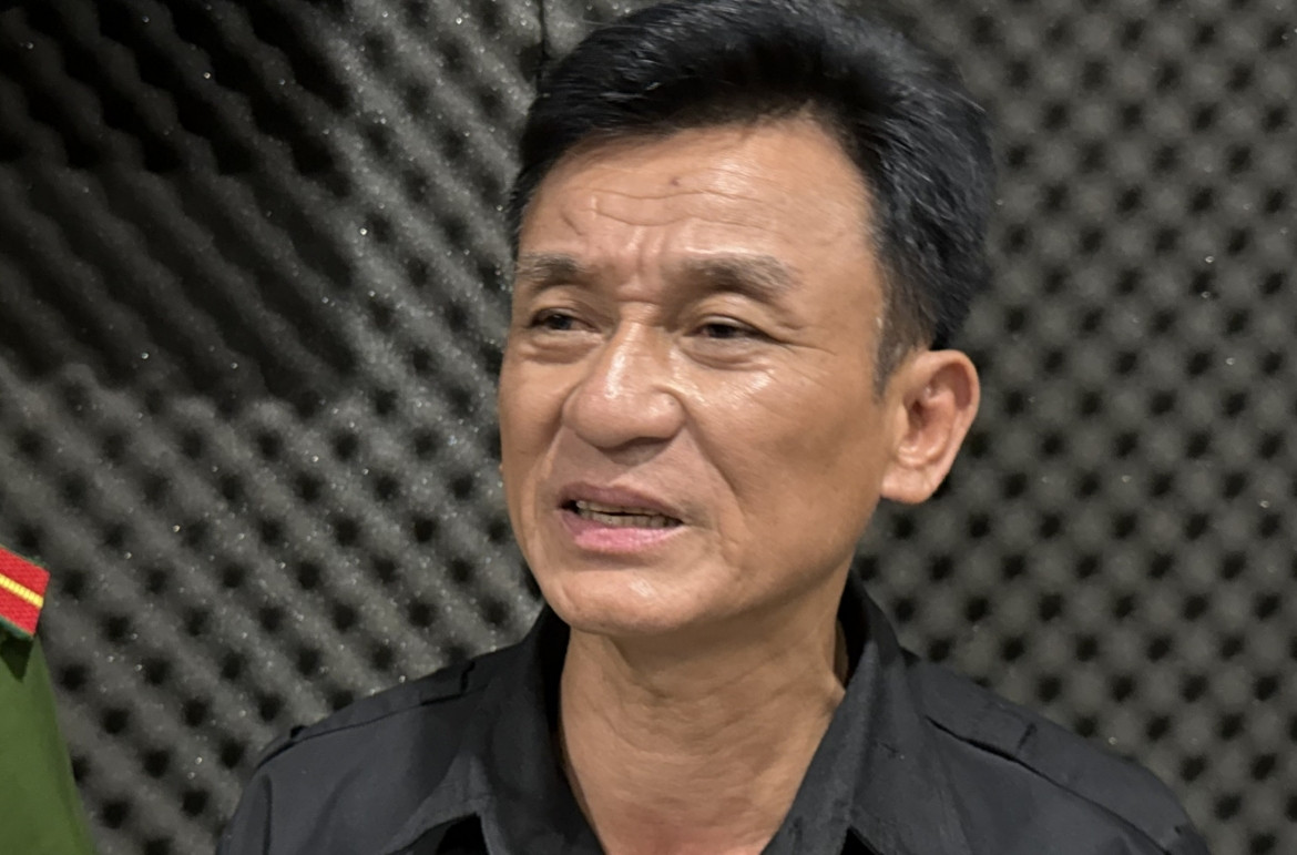 khoi to, bat tam giam nguoi dan ong lai xe jeep de doa tai xe cong nghe tai Dak lak hinh anh 2