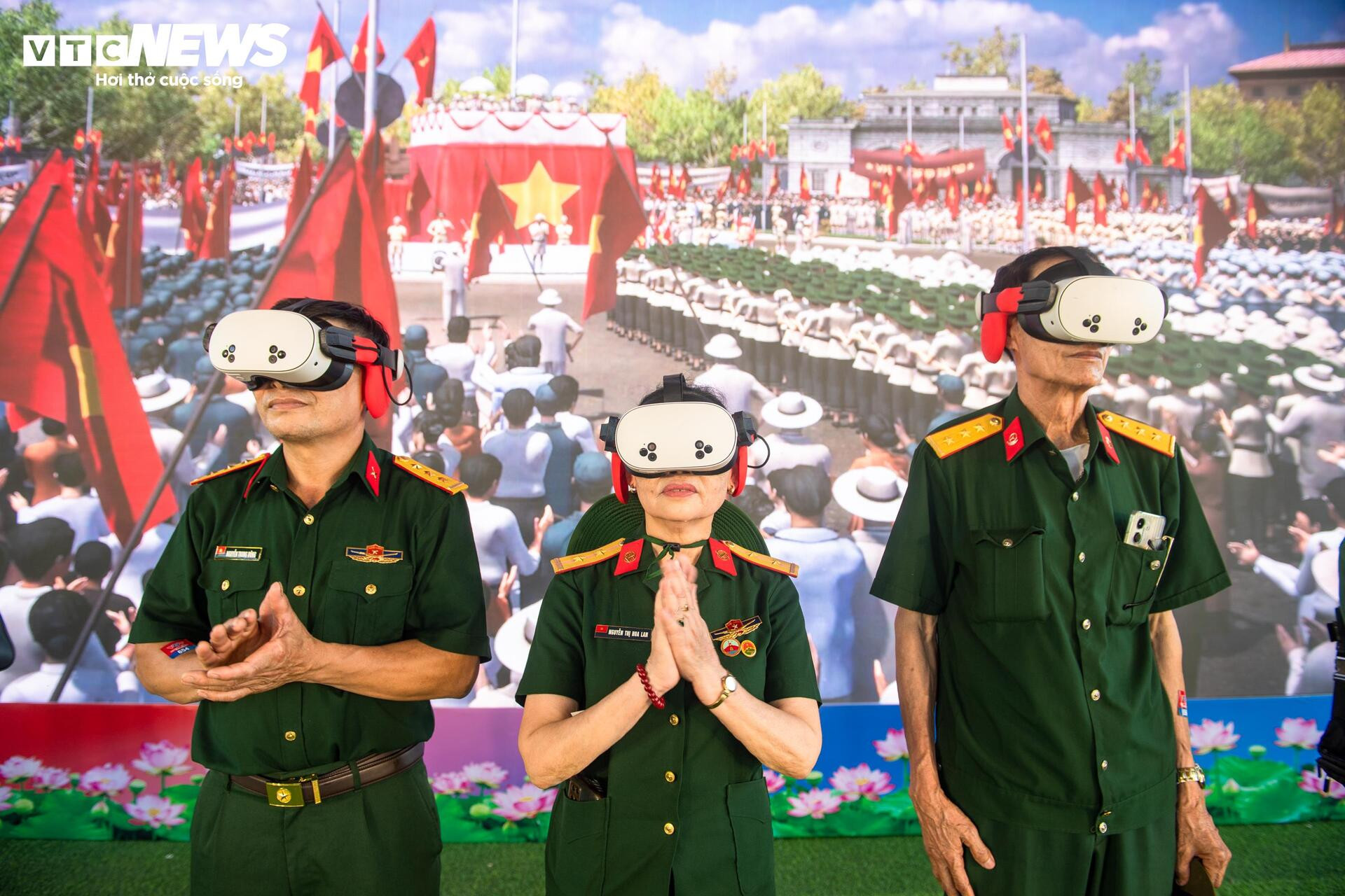 Những dòng lưu bút cảm xúc 'Trở về khoảnh khắc thiêng liêng' ở Nghệ An - 11