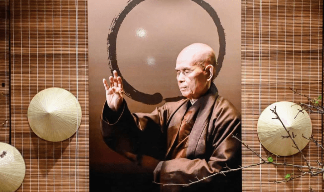 Thư pháp của Thiền sư Thích Nhất Hạnh sẽ được trưng bày tại không gian “Kinh Phật – Lời Tổ” đặt tại Quảng trường Lâm Viên.
