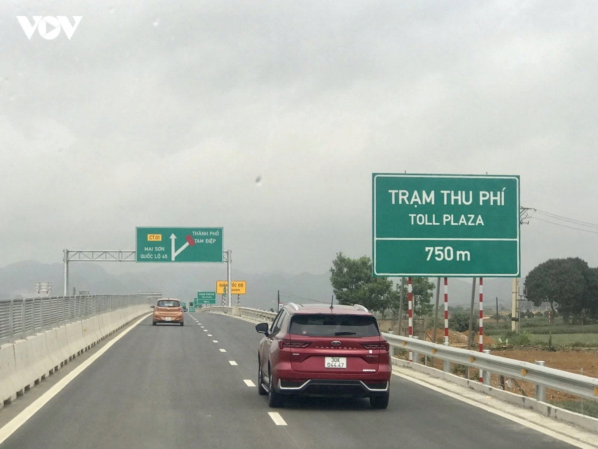 Đề xuất thu phí 13 tuyến cao tốc bắc - nam, mức phí từ 900 - 1.300 đồng km hình ảnh 2 De xuat thu phi 13 tuyen cao toc bac - nam, muc phi tu 900 - 1.300 dong km hinh anh 2