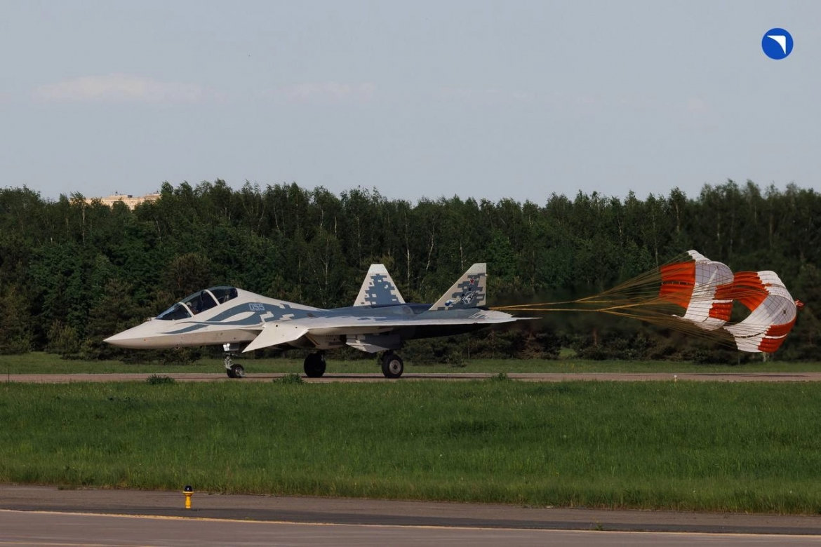 nga thử nghiệm thành công tiêm kích su-57d hai chỗ ngồi thế hệ 5 hình ảnh 1 nga thu nghiem thanh cong tiem kich su-57d hai cho ngoi the he 5 hinh anh 1