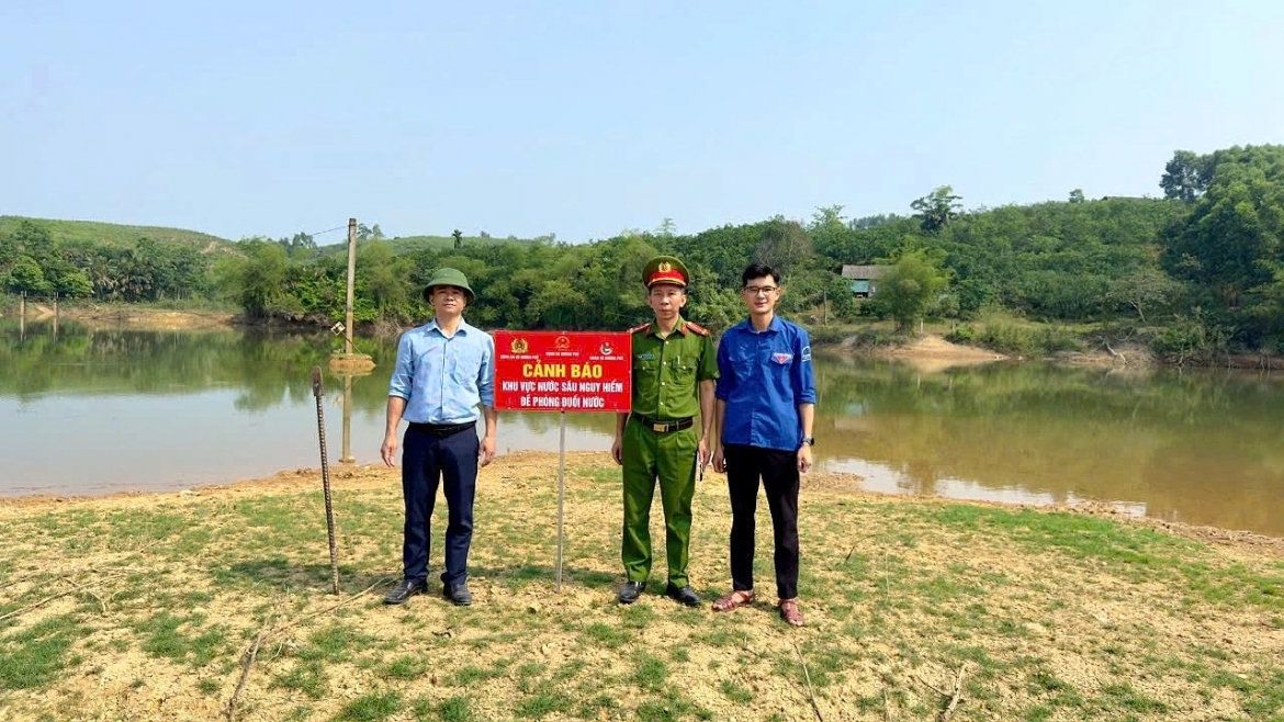 2 nam sinh lop 10 tu vong khi di cau ca o ha tinh hinh anh 1