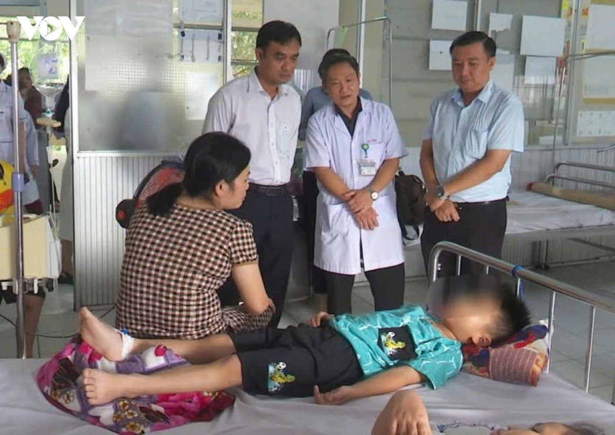 81 ca nghi bị ngộ độc tại trường tiểu học kim Đồng Đồng tháp hình ảnh 1 81 ca nghi bi ngo doc tai truong tieu hoc kim Dong Dong thap hinh anh 1