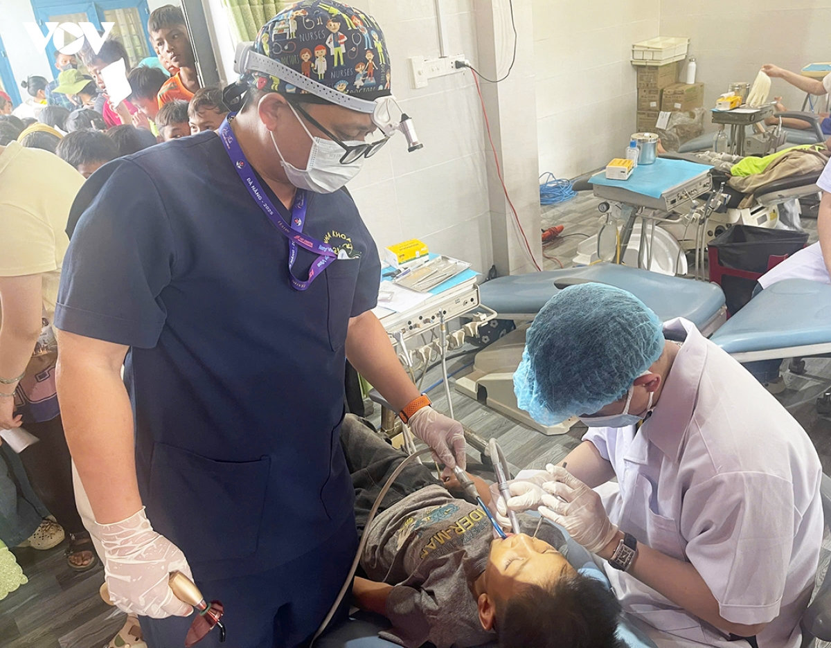 khám sức khỏe răng miệng miễn phí cho học sinh tại xã miền núi Đà nẵng hình ảnh 1 kham suc khoe rang mieng mien phi cho hoc sinh tai xa mien nui Da nang hinh anh 1