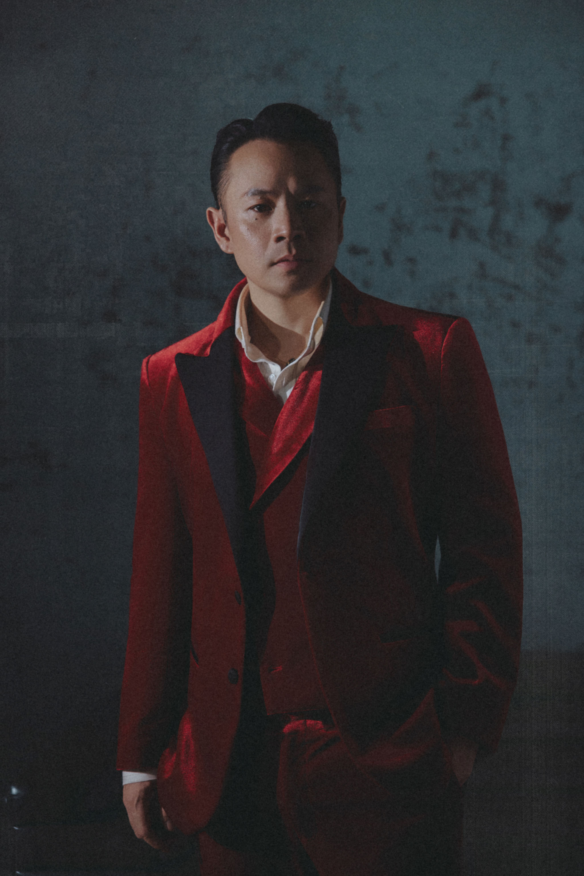 Rapper Binz hé lộ con người thật qua album đầu tay.