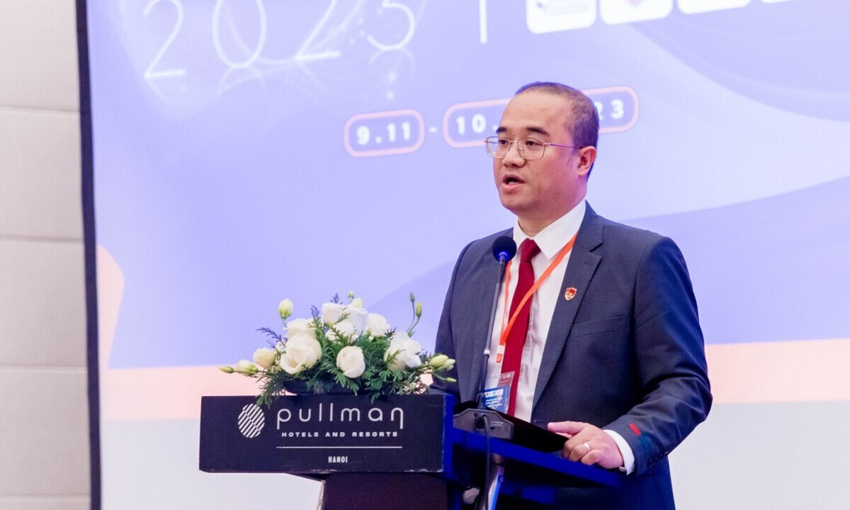 PGS.TS Nguyễn Trúc Lê giữ chức vụ Hiệu trưởng Trường Đại học Kinh tế, Đại học Quốc gia Hà Nội nhiệm kỳ 5 năm kể từ ngày 1/6/2026.