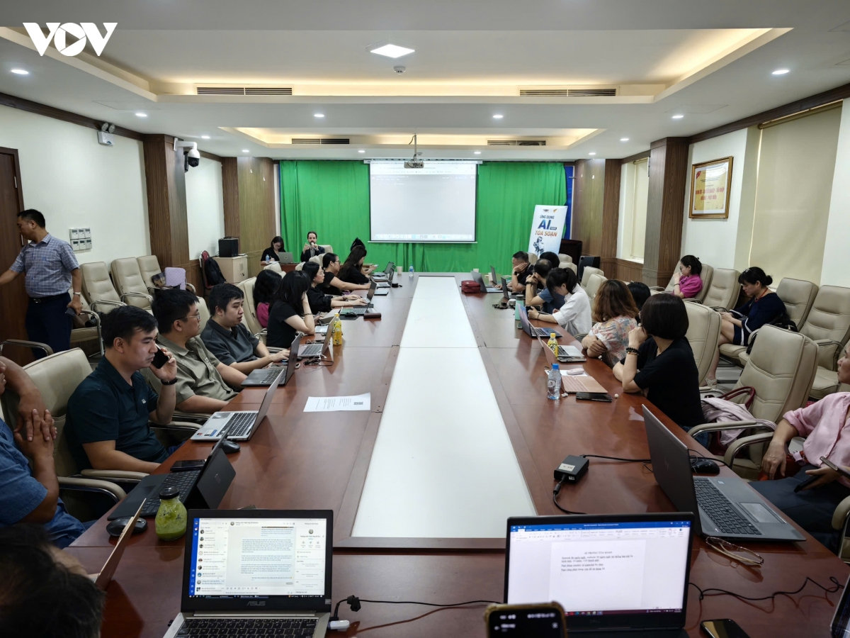 Đài tiếng nói việt nam tổ chức khóa tập huấn Ứng dụng ai trong tòa soạn hình ảnh 4 Dai tieng noi viet nam to chuc khoa tap huan Ung dung ai trong toa soan hinh anh 4