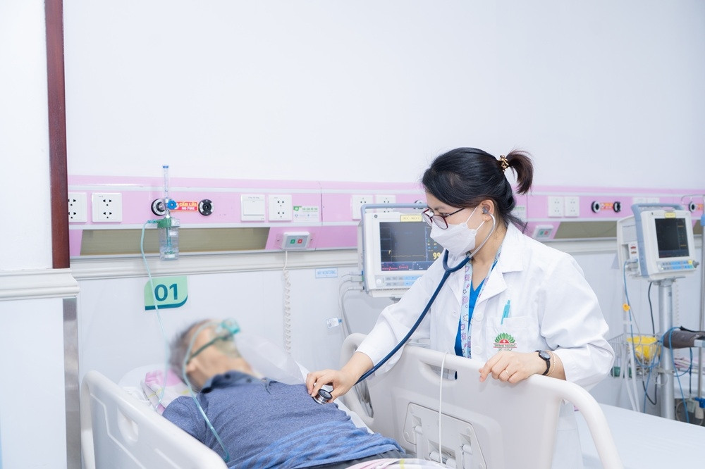 Đột quỵ gia tăng mùa nắng nóng cách nhận biết sớm và xử trí kịp thời hình ảnh 1 Dot quy gia tang mua nang nong cach nhan biet som va xu tri kip thoi hinh anh 1