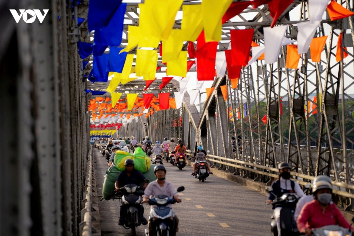 Đại lễ phật đản tại huế hướng về cộng đồng, giúp đỡ người nghèo hình ảnh 5 Dai le phat dan tai hue huong ve cong dong, giup do nguoi ngheo hinh anh 5