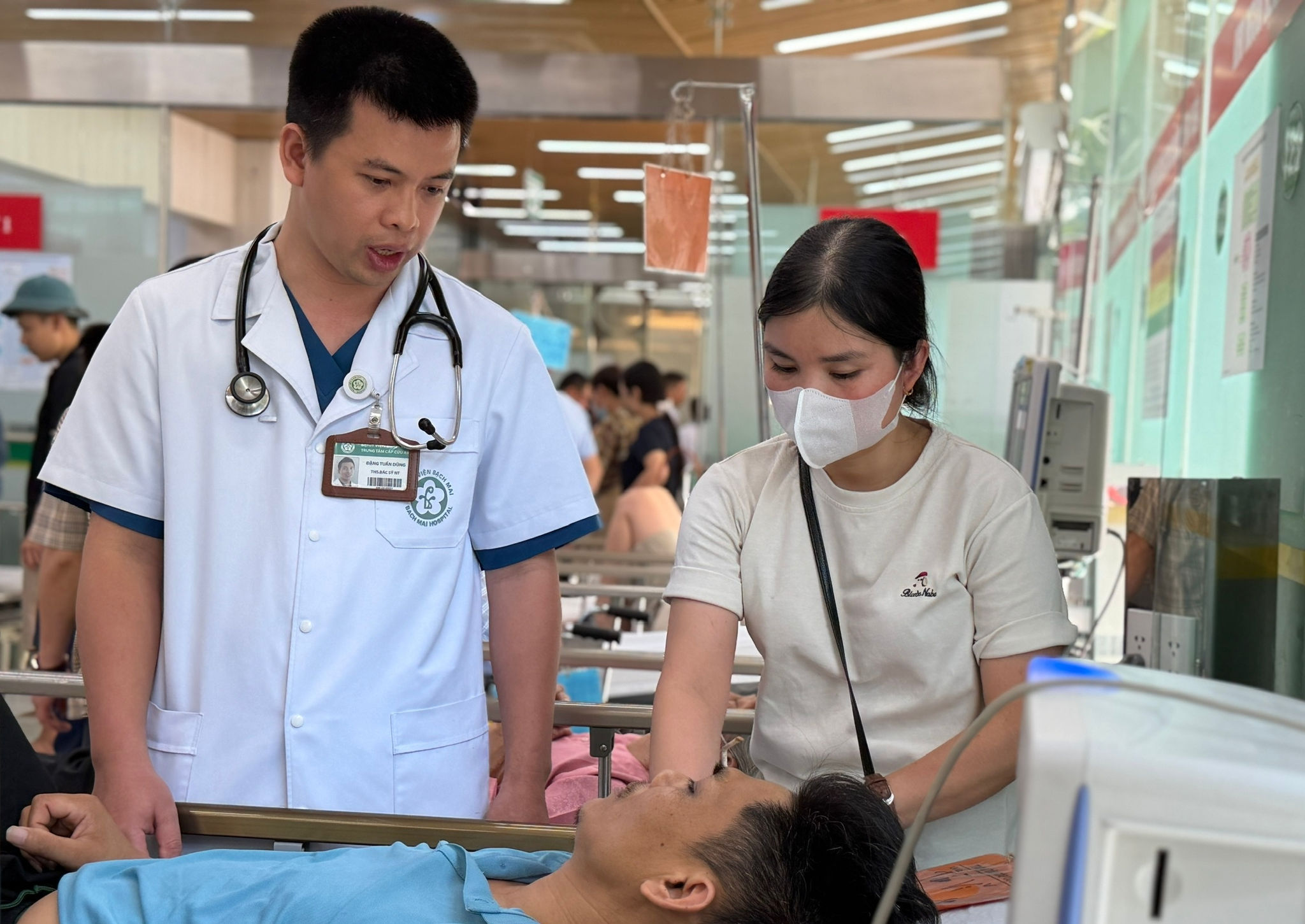 Người bệnh sốc nhiệt điều trị tại Bệnh viện Bạch Mai.