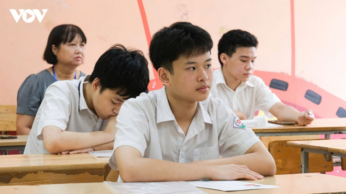 hơn 600 thí sinh hà nội vắng mặt, chưa làm thủ tục dự thi lớp 10 hình ảnh 1 hon 600 thi sinh ha noi vang mat, chua lam thu tuc du thi lop 10 hinh anh 1
